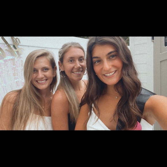 Meet your Posher, Sarah - Picture 1 of 1